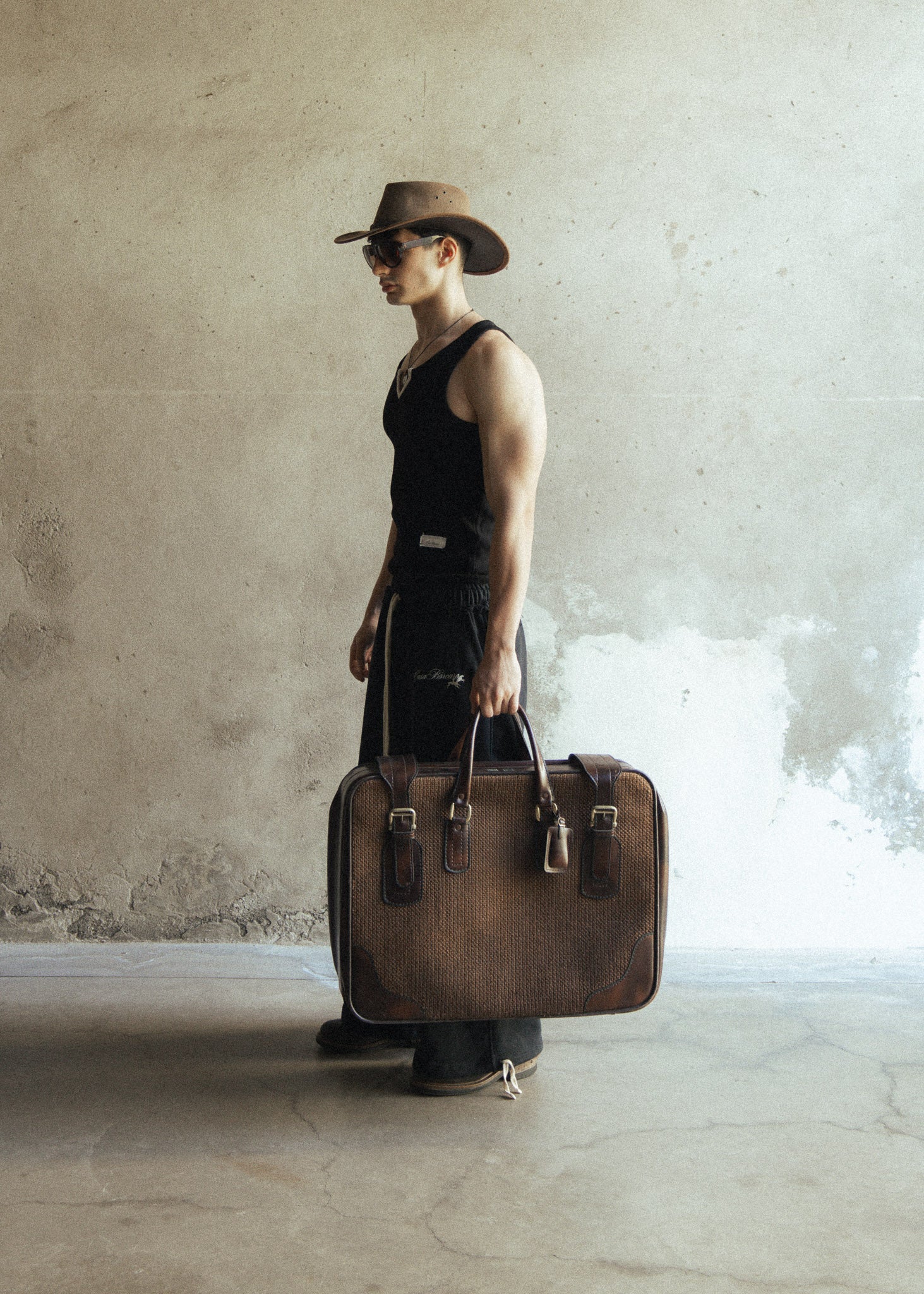 TRUCKER TANK TOP BLACK